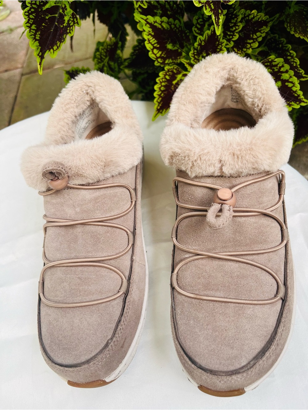 Aetrex Women's Taupe Suede Fur-Lined Ankle Booties